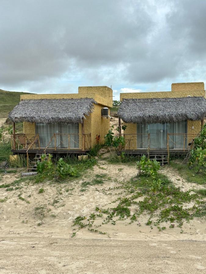 Bangalo Encantador Praia Da Baleia Itapipoca Exterior photo